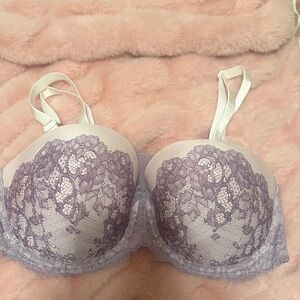 Victoria's Secret Lace Bra in Light Purple